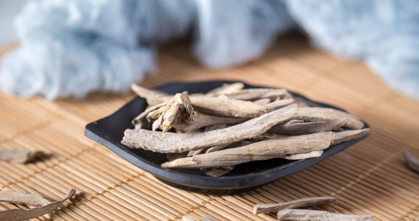 名圣堂健康顾问：肛裂的这5大危害，患者应警惕！